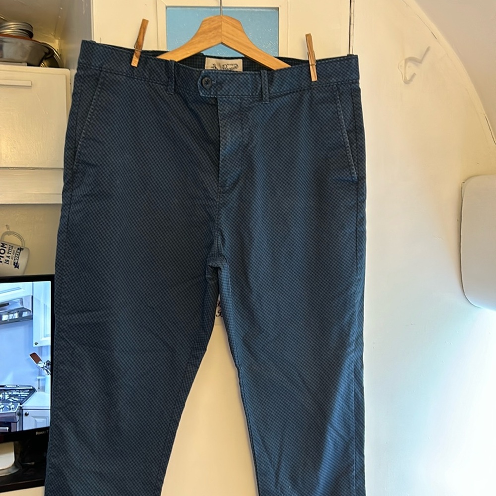 Men’s black and blue small checkered pants.